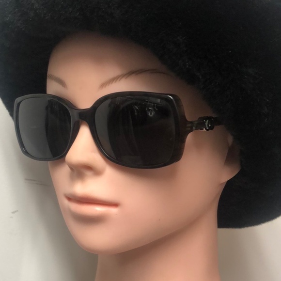 CHANEL Polarized Grey Tweed Print Frame CC Logo Sunglasses-5218 - Picture 3 of 7